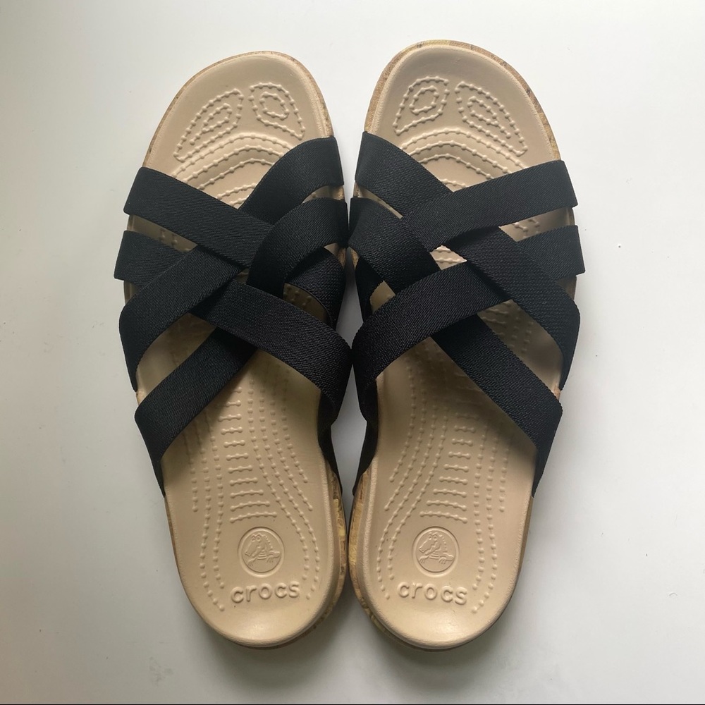 Crocs Women’s NWOT Eddie Strappy Criss Cross Sandal - Size 7